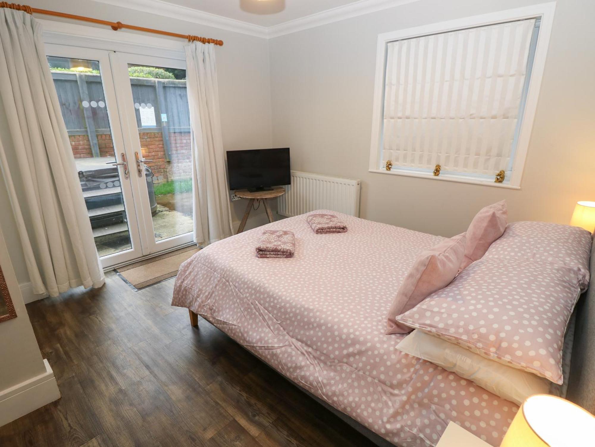 Rookley Lake Cottage Вентнор Екстер'єр фото